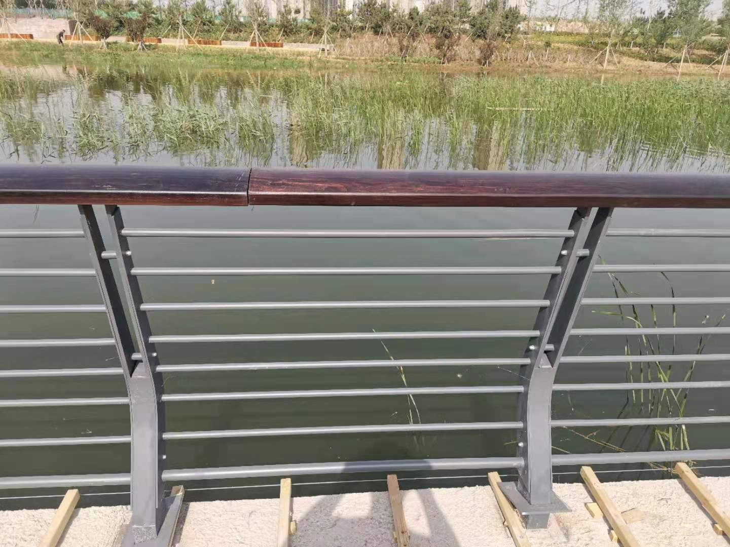 绍兴市桥梁防撞护栏灯光护栏 - 排名